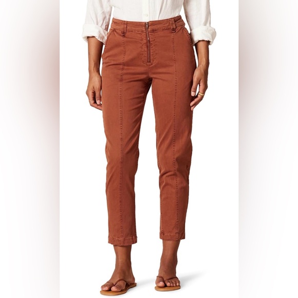 Amazon Essentials Pants - Women’s crop Rust colored pant